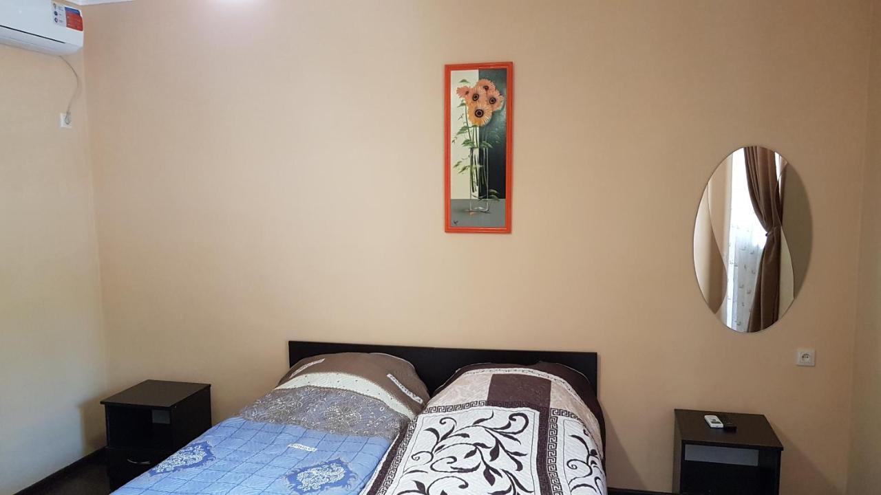 גגרה Apartments On Lakoba מראה חיצוני תמונה