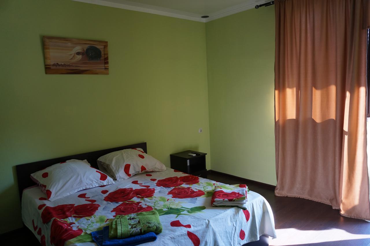 גגרה Apartments On Lakoba מראה חיצוני תמונה