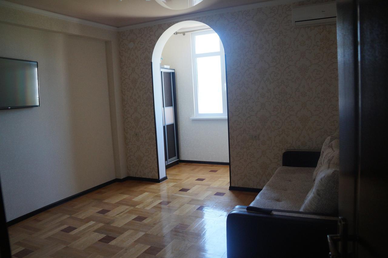 גגרה Apartments On Lakoba מראה חיצוני תמונה