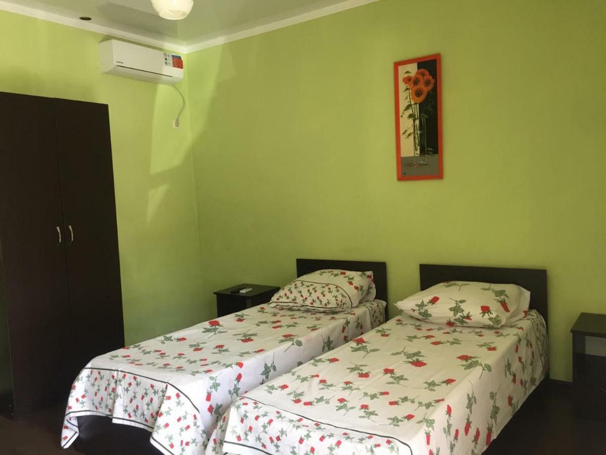 גגרה Apartments On Lakoba מראה חיצוני תמונה