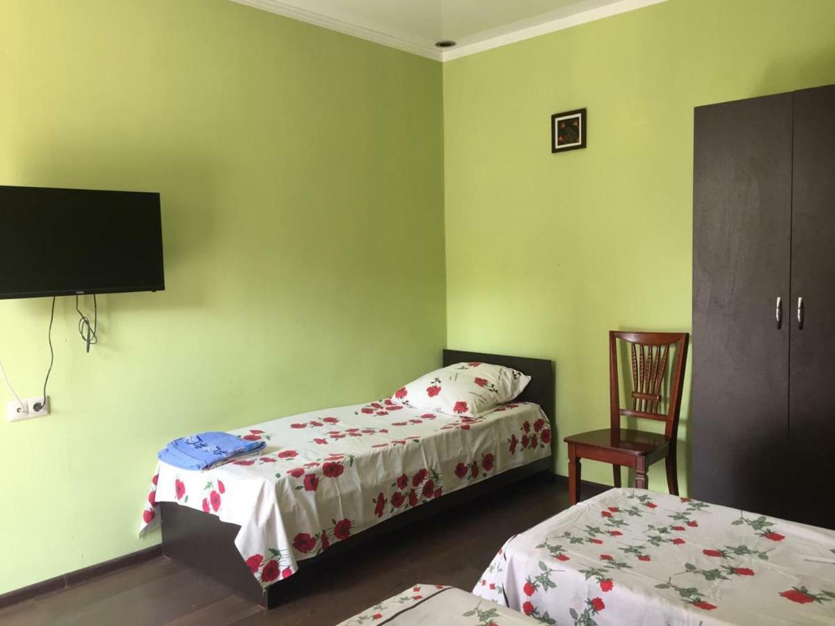 גגרה Apartments On Lakoba מראה חיצוני תמונה